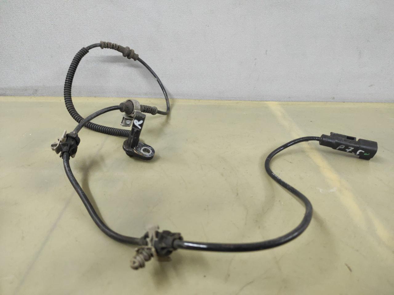 датчик ABS Chevrolet Cruze 2 поколение 2017, 1.4 л., бензин, АКПП, черный, седан, передний привод, 10071155913 - фото №1