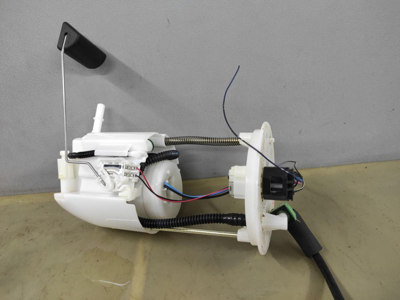 насос топливный Mazda CX-9 2 поколение TC 2020, 2.5 л., PY-VPS, бензин, АКПП, внедорожник 5 дв., полный привод, PYFM1335X - фото №1