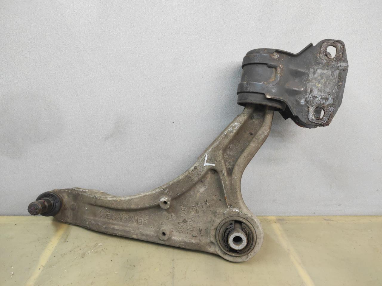 рычаг передний левый Ford Fusion (USA) 2 поколение 2013, 1.6 л., бензин, АКПП, белый перламутр, седан, передний привод - фото №1