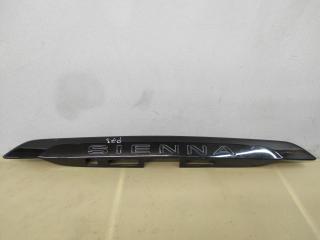 накладка двери (крышки) багажника Toyota Sienna 3 поколение 2014, 3.5 л., 2GR-FE, бензин, АКПП, черный, передний привод, 7681108010, 76811080102030