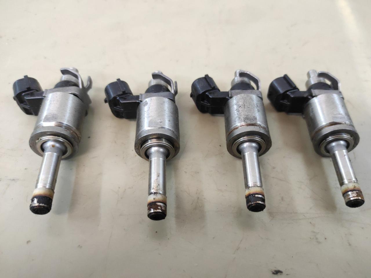 форсунка Mazda CX-9 2 поколение TC 2017, 2.5 л., PY-VPS, бензин, АКПП, серый, передний привод, PY0113250 - фото №1