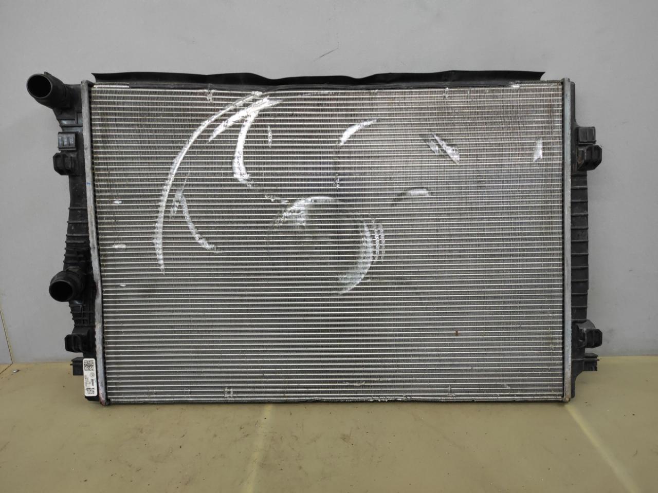 радиатор (основной) Volkswagen Jetta 7 поколение 2019, 1.4 л., бензин, АКПП, синий, седан, передний привод, 5QM121251F - фото №1