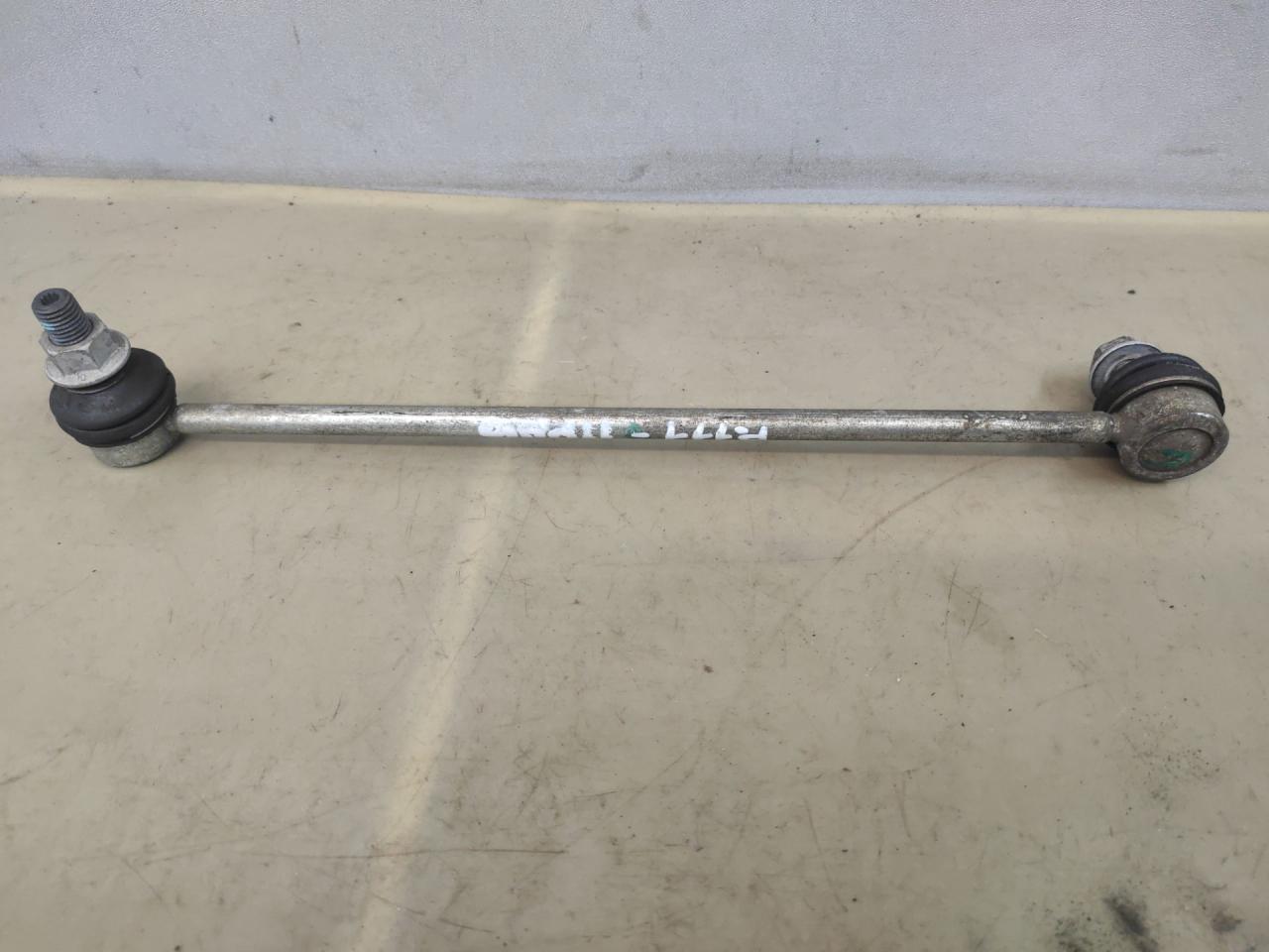 стойка стабилизатора Volkswagen Jetta 7 поколение 2019, 1.4 л., бензин, АКПП, серый, седан, передний привод - фото №1