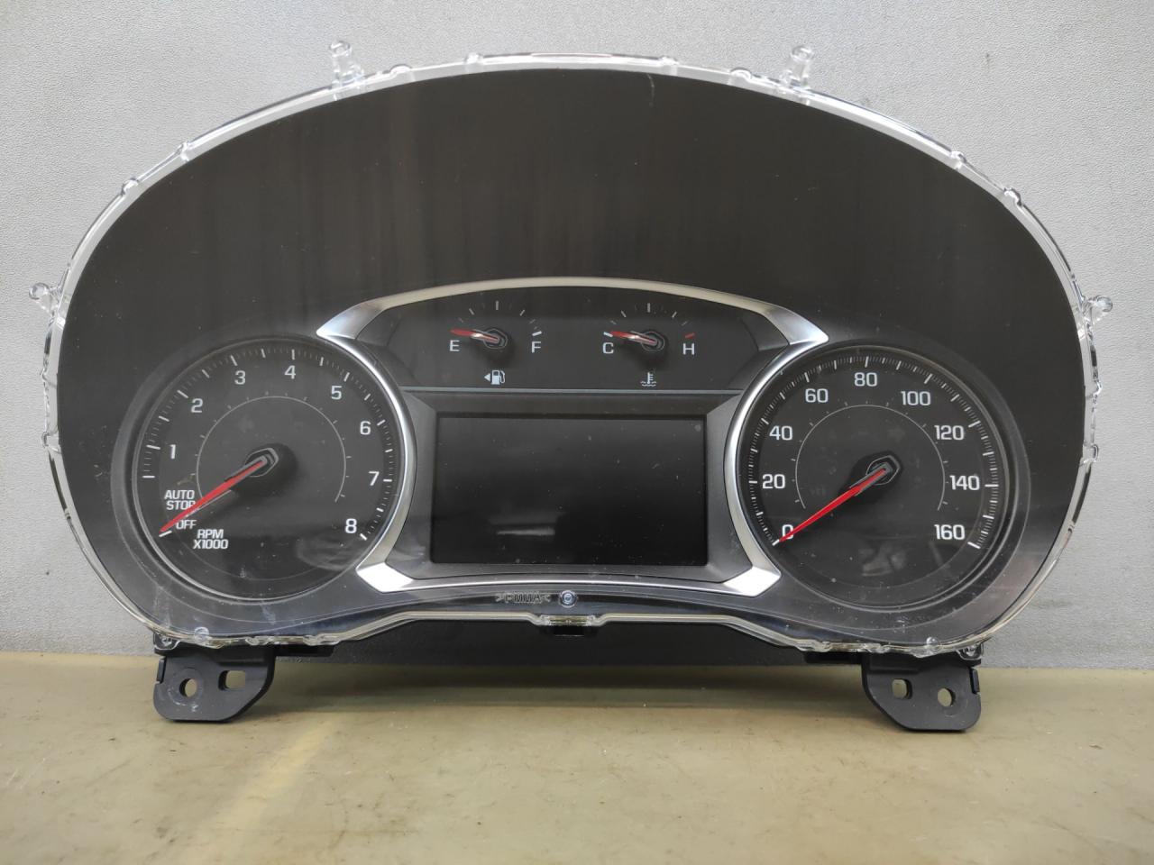 щиток приборов (приборная панель) Chevrolet Equinox 3 поколение 2019, 1.5 л., бензин, АКПП, белый 140х, минивэн, передний привод, 84562488 - фото №1