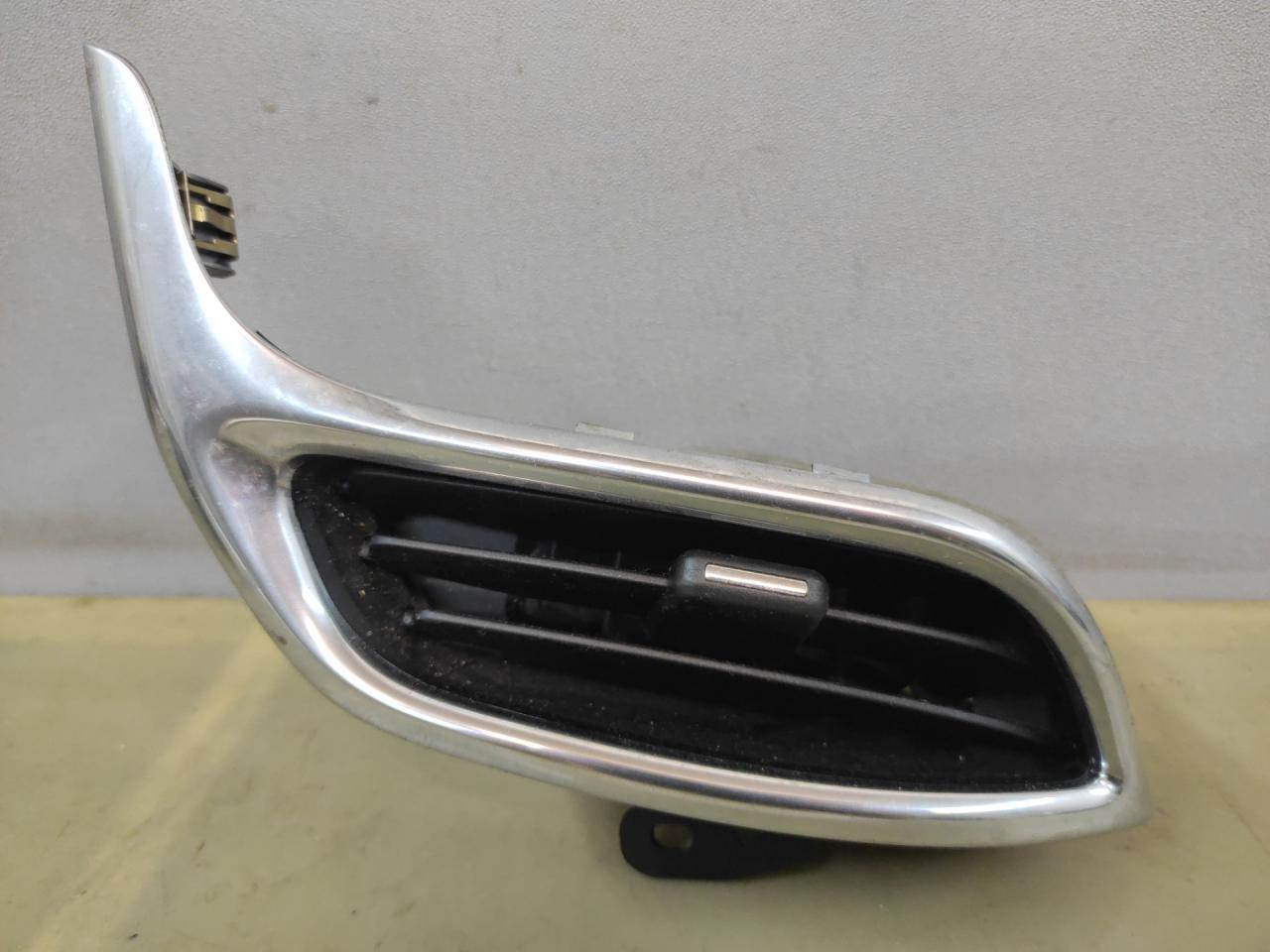 дефлектор обдува салона Chevrolet Equinox 3 поколение 2019, 1.5 л., бензин, АКПП, белый 140х, минивэн, передний привод, 84211437 - фото №1