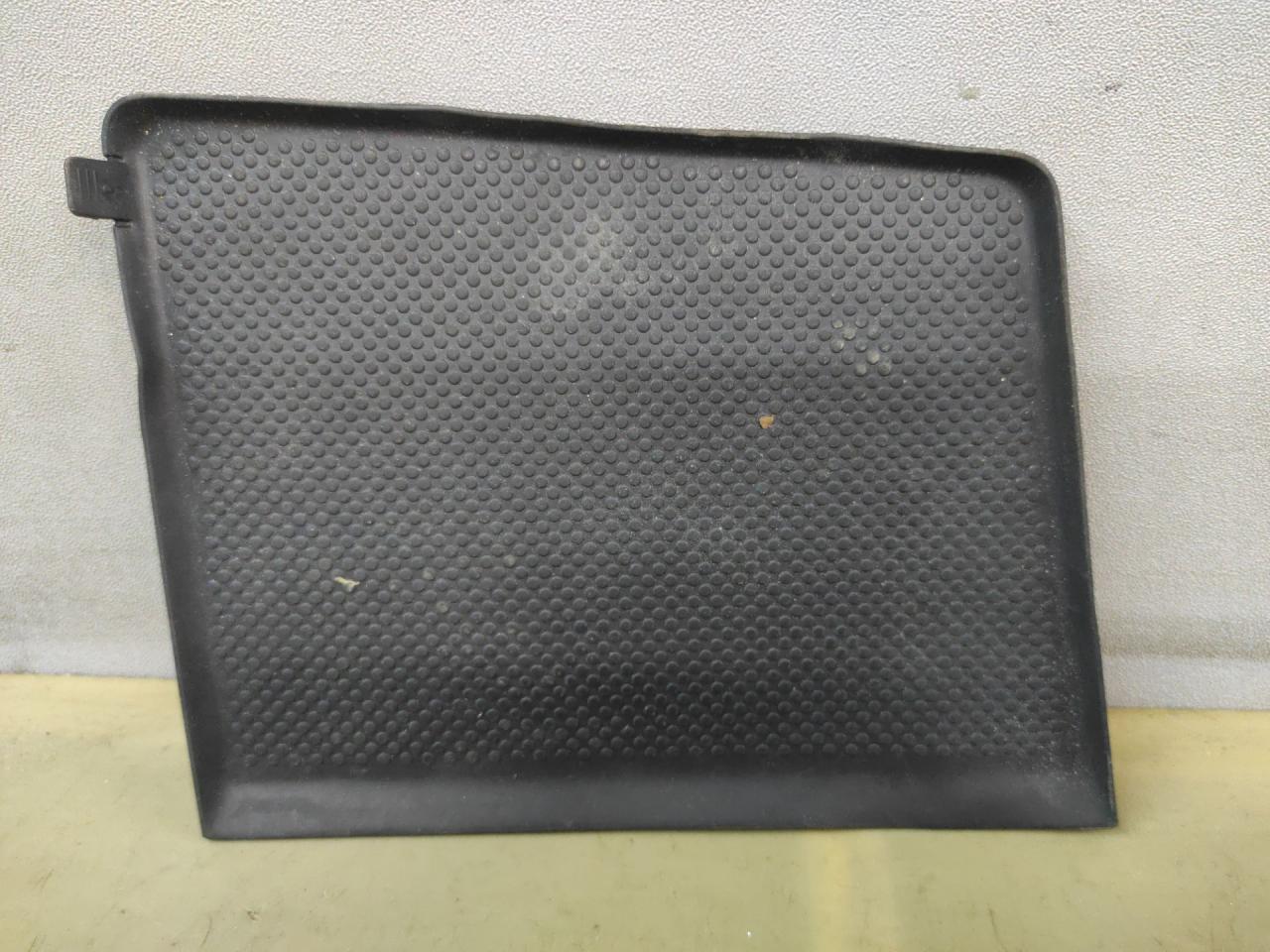 пластик Volkswagen Jetta 7 поколение 2019, 1.4 л., бензин, АКПП, серый, седан, передний привод, 17B863328 - фото №1