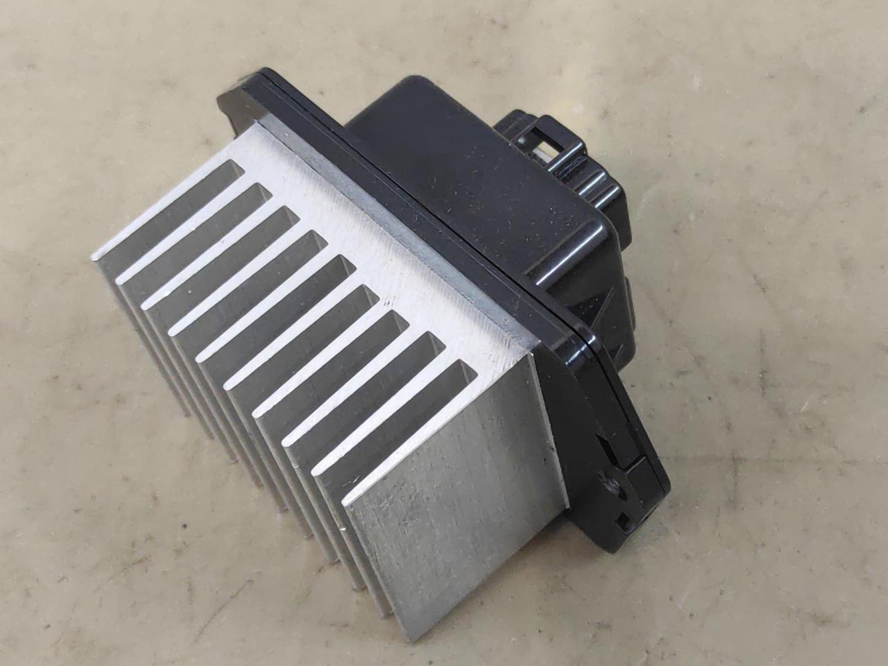 сопротивление печки Acura Integra 4 поколение 2024, 1.5 л., бензин, АКПП, синий, хетчбэк 5 дв., передний привод - фото №1