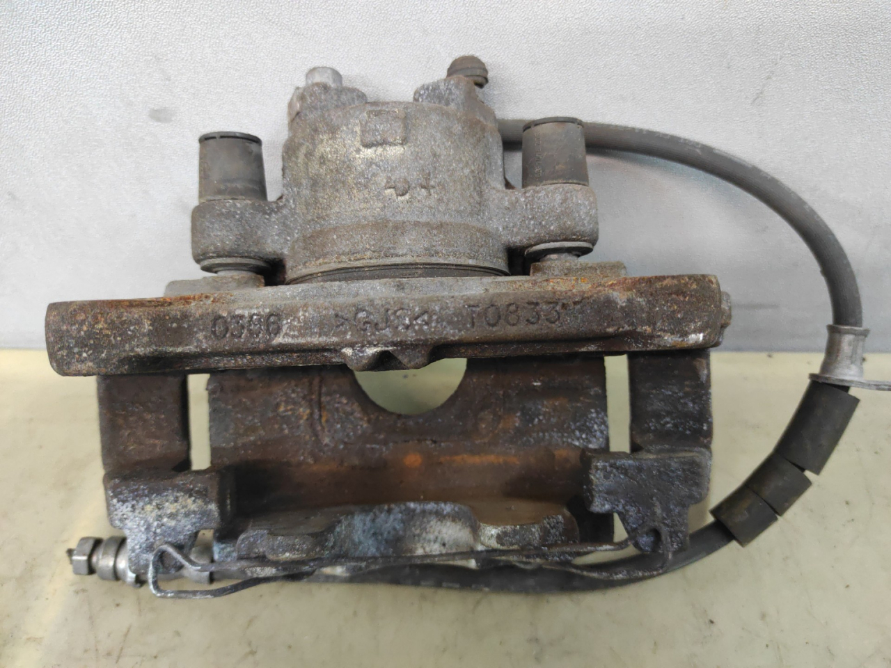 суппорт передний правый Ford Escape 4 поколение CX482 2021, 2.5 л., гибрид, АКПП, внедорожник 5 дв., полный привод, JX61BNC - фото №1