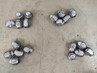 гайка колесная Subaru Tribeca 1 поколение [рестайлинг] 2013, 3.6 л., EZ36D, бензин, красный, внедорожник 5 дв., полный привод