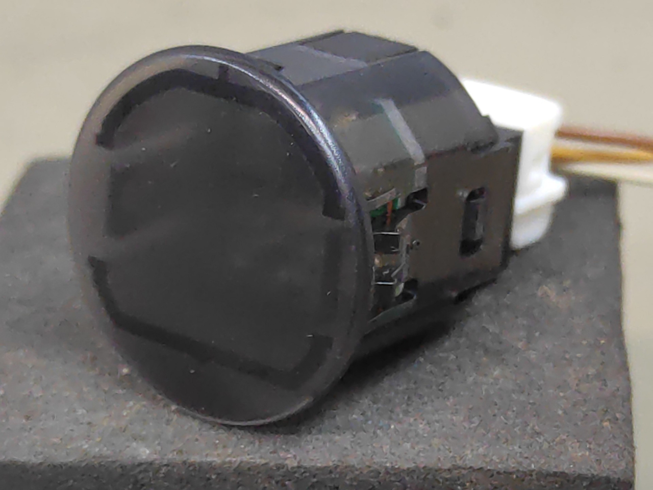 датчик света Subaru Impreza 5 поколение (GK/GT) 2019, 2.0 л., бензин, вариатор, серый, седан, полный привод - фото №1