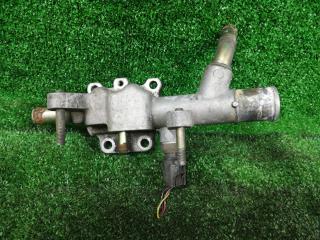 фланец (тройник) системы охлаждения Mazda MPV LW 2001, 2.0 л., бензин, АКПП, серебристый , правый руль