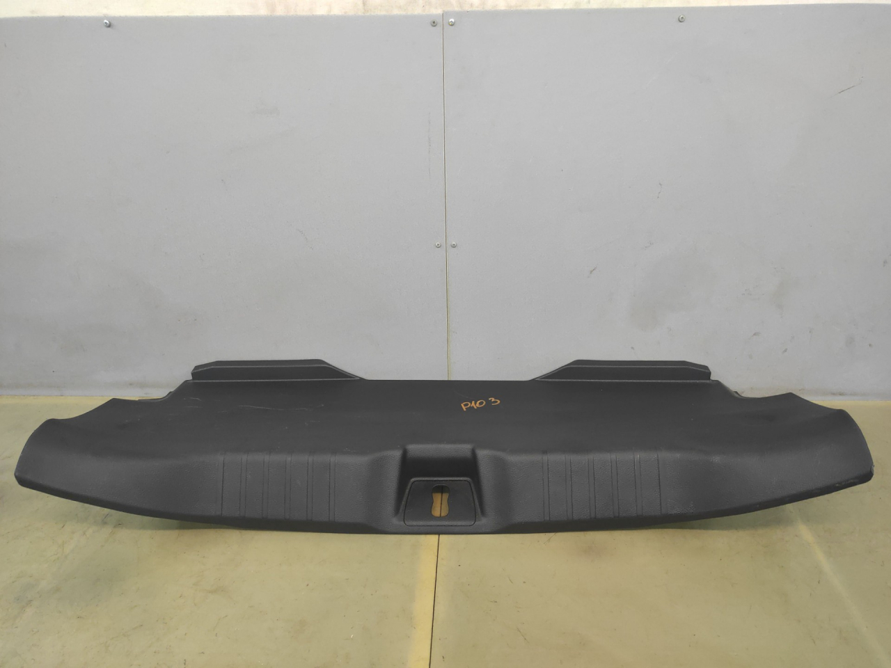 накладка внутренняя на заднюю панель кузова Acura Integra 4 поколение 2024, 1.5 л., бензин, АКПП, синий, хетчбэк 5 дв., передний привод, 846403S5A010M1 - фото №1