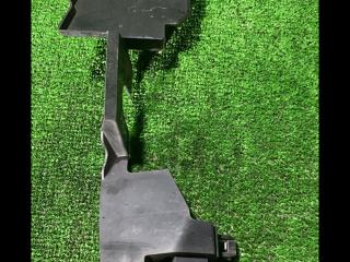 воздуховод (дефлектор) радиатора Mazda 6 2 поколение [рестайлинг] 2011, 2.0 л., LF17, бензин, АКПП, универсал, передний привод, правый руль