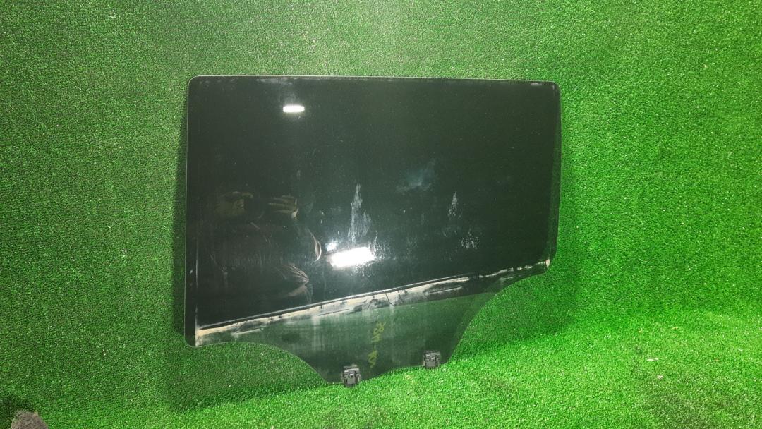 стекло двери задней левой Peugeot 2008 1 поколение 2015, 1.6 л., EP6, бензин, АКПП, универсал, передний привод, правый руль - фото №1