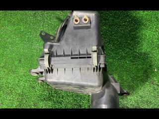 корпус воздушного фильтра Mazda Millenia 1 поколение [рестайлинг] 2002, 2.5 л., бензин, АКПП, седан, передний привод, правый руль