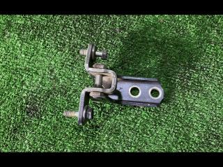 петля двери Mitsubishi Outlander 1 поколение 2006, 2.4 л., 4G69, бензин, АКПП, полный привод, правый руль