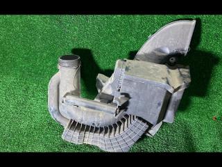 резонатор воздушного фильтра Mazda 3 BK 2004, 2.0 л., LF-DE, бензин, МКПП, серый, седан, передний привод, правый руль