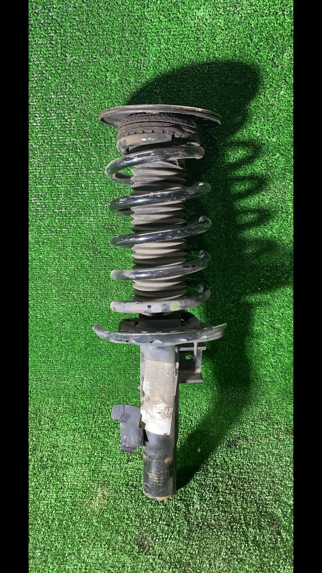 стойка передняя левая Volvo S60 2 поколение 2012 - фото №1