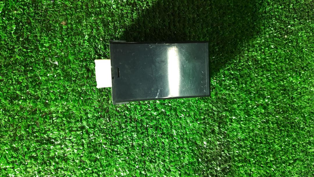 блок управления центральным замком Mazda CX-9 1 поколение 2008, 3.7 л., CA, бензин, АКПП, полный привод, правый руль, TD84675DZ - фото №1