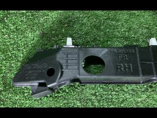 Крепление бампера переднего Kia Rio 4 поколение 2017, 86514H0500