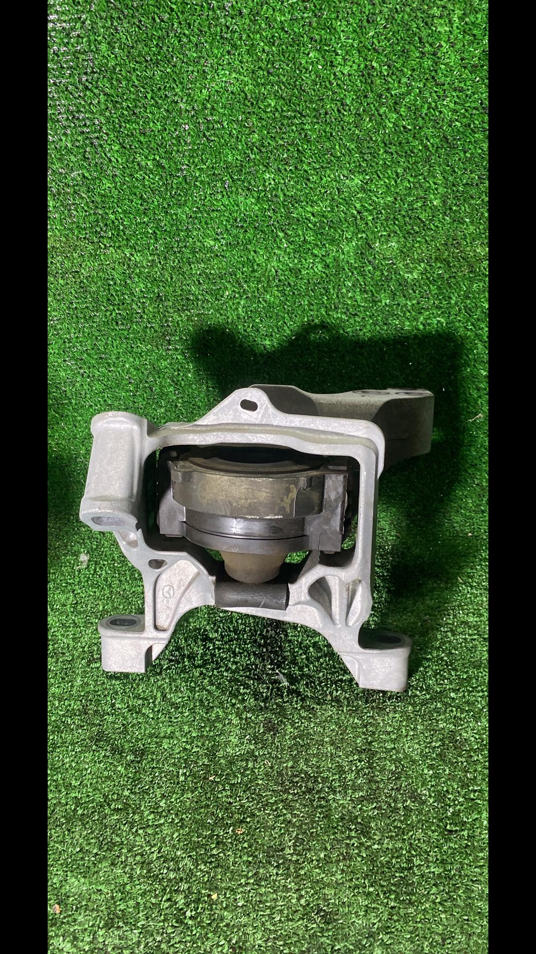 подушка крепления двигателя Mazda CX-5 1 поколение 2012, 2.5 л. - фото №1