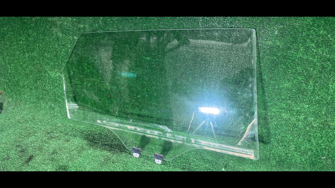 стекло двери задней правой Mazda CX-9 2 поколение 2017, 2.5 л., бензин, АКПП, красный, полный привод, правый руль - фото №1