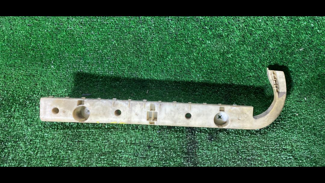 Крепление бампера переднего Infiniti G 4 поколение 2008, 3.7 л., бензин, АКПП, купе, задний привод - фото №1