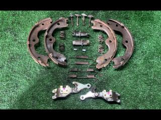 колодки стояночного тормоза Infiniti G 4 поколение 2008, 3.7 л., бензин, АКПП, купе, задний привод