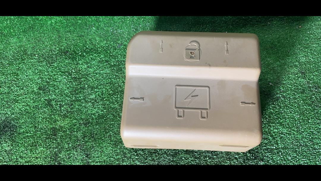 блок предохранителей Chevrolet TrailBlazer 1 поколение 2003, 4.2 л., АКПП, полный привод - фото №1