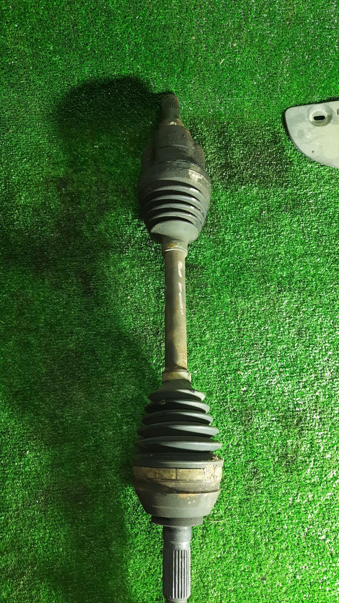 полуось (приводной вал, ШРУС) Chevrolet TrailBlazer 1 поколение 2003, 4.2 л., АКПП, полный привод - фото №1