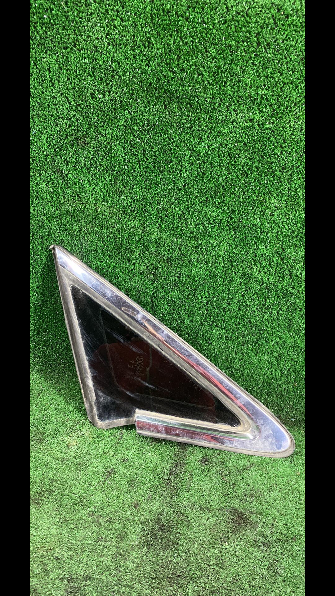 форточка передняя правая Mazda CX-7 1 поколение 2008, 2.3 л., бензин - фото №1