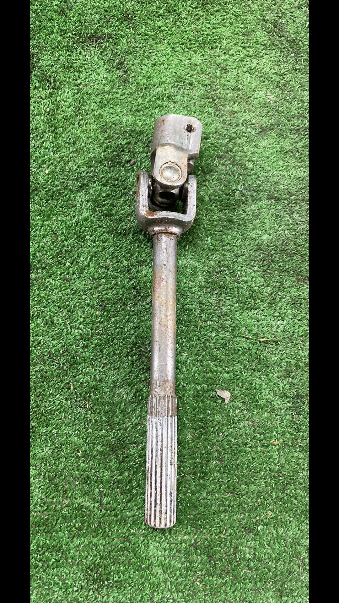 рулевой карданчик Mazda CX-7 1 поколение 2007, 2.3 л., бензин, АКПП, передний привод - фото №1