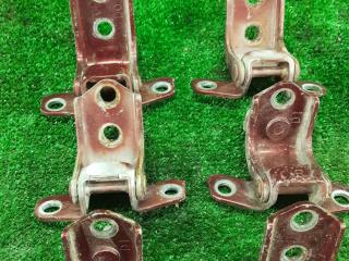 петля двери Mazda CX-7 1 поколение 2007, 2.3 л., бензин, АКПП, передний привод