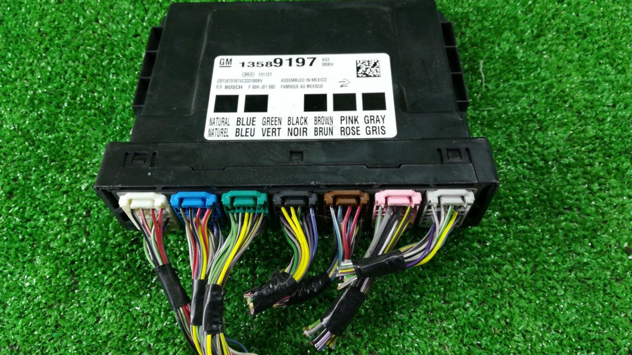 блок комфорта Chevrolet Trax 1 поколение 2014, 1.4 л., бензин, АКПП, хетчбэк 5 дв., передний привод, 13589197 - фото №1