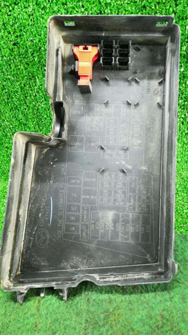 крышка блока предохранителей Mazda CX-7 1 поколение 2008, 2.3 л., бензин, EG2166761A - фото №1