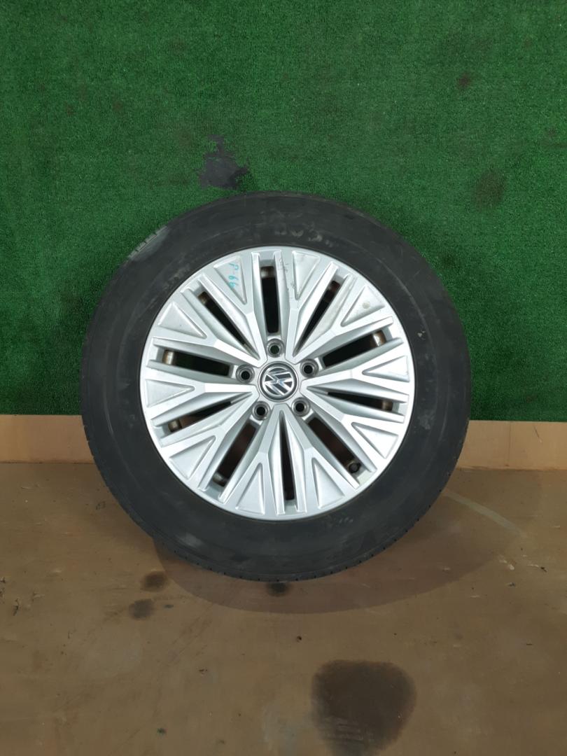 диск литой Volkswagen Jetta 7 поколение 2019, 1.4 л., бензин, АКПП, серый, седан, передний привод - фото №1