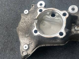 кулак поворотный правый BMW 4 серия F32/F33 [рестайлинг] F33 2017, 3.0 л., B58 B30 A, бензин, АКПП, кабриолет, задний привод, 6858312