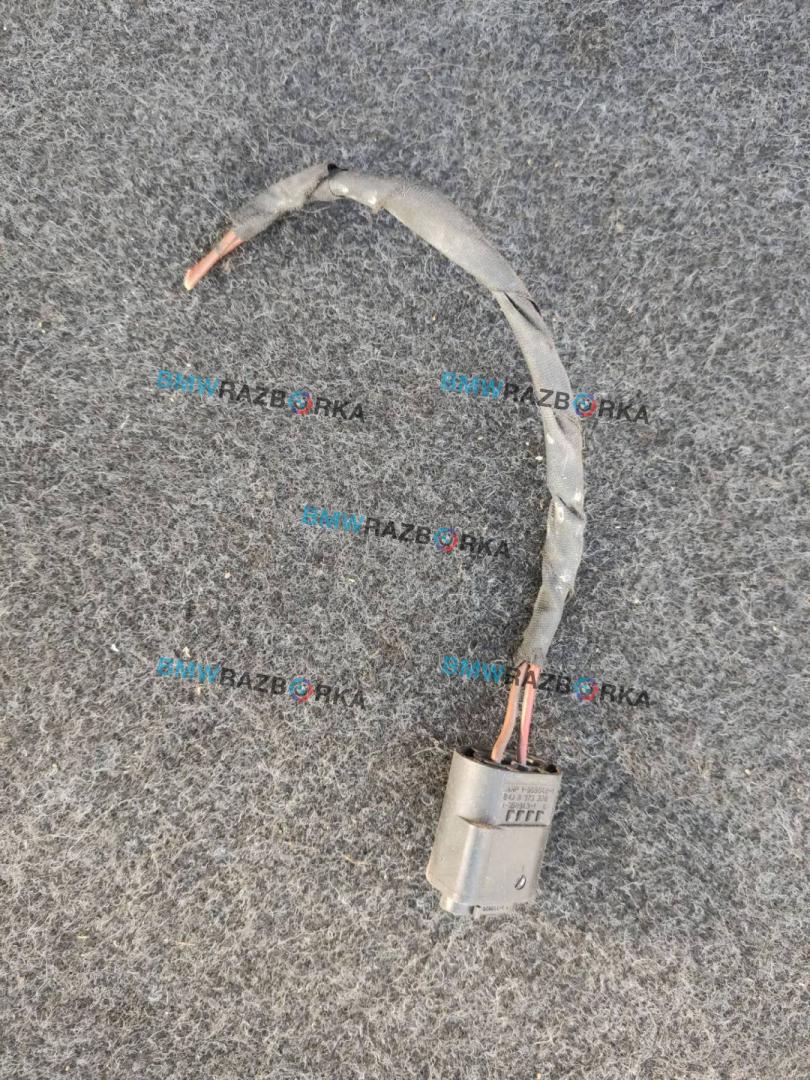 разъем (фишка) проводки BMW 5 серия F07/F10/F11 F10 2011, 3.5 л., бензин, АКПП, седан, 8373328, 7590356 - фото №1