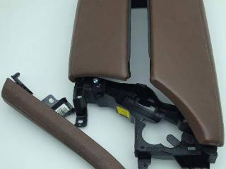 подлокотник BMW 5 серия F07/F10/F11 F10 2011, 3.5 л., бензин, АКПП, седан