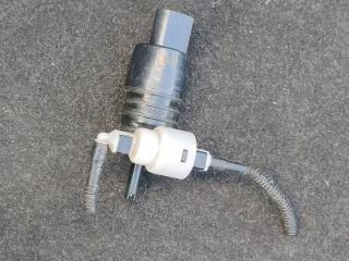 насос (моторчик) омывателя стекла BMW X1 F48 2018, 2.5 л., дизель, АКПП, внедорожник 5 дв., правый руль, 7388349