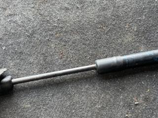 амортизатор капота BMW 7 серия F01/F02 F01 2010, 3.0 л., D, N57 D30 A, дизель, АКПП, 475, седан, задний привод, правый руль, 7185032