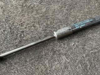 амортизатор капота BMW 7 серия F01/F02 F01 2009, 4.0 л., дизель, АКПП, imperial-blau brillant metallic, седан, задний привод, правый руль, 7185032