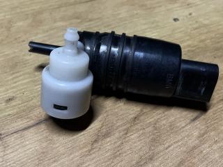 насос (моторчик) омывателя стекла BMW 1 серия F40 2020, 1.5 л., i, B38 A15 A, бензин, АКПП, b39, хетчбэк 5 дв., задний привод, правый руль, 7388349