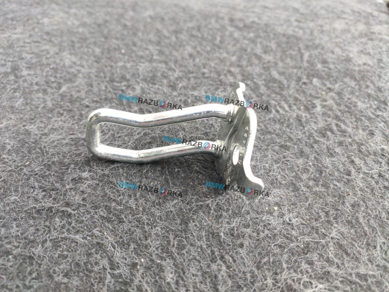 ответная часть (скоба) замка двери BMW 1 серия F40 2022, 1.6 л., дизель, АКПП, 475, хетчбэк 5 дв., передний привод, правый руль, 7357094, 51247357094 - фото №1