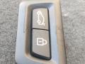 кнопка открытия багажника BMW M5 F90 2019, 4.4 л., i, S63 B44 B, бензин, АКПП, седан, полный привод, правый руль, 9275121 - фото №2