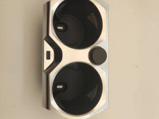 подстаканник BMW M8 F91/92 F91 2020, 4.4 л., i, S63 B44 B, бензин, АКПП, 490, кабриолет, полный привод, правый руль, 9396505