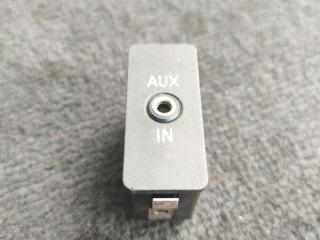 разъем AUX / USB BMW X3 E83 [рестайлинг] E83 2007, 3.5 л., M57D30 (306D5), дизель, АКПП, внедорожник 5 дв., полный привод, правый руль, 6930561