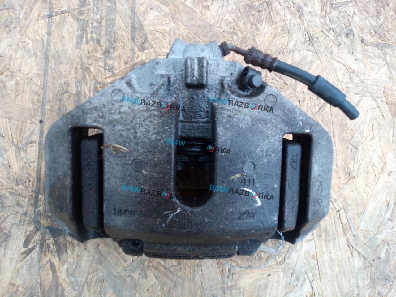 суппорт передний правый BMW 5 серия F07/F10/F11 2011, 3.0 л., N57 D30 A, дизель, АКПП, седан - фото №1