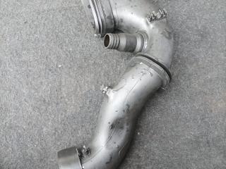 патрубок турбины BMW 3 серия E90/E91/E92/E93 [рестайлинг] E92 2008, 3.0 л., D, M57 D30 (306D3), дизель, МКПП, черный, купе, задний привод, правый руль, 7794172