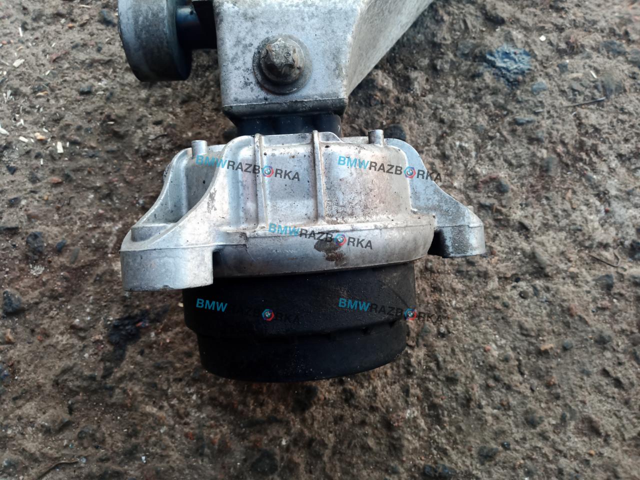 подушка крепления двигателя BMW 5 серия F07/F10/F11 2011, 3.0 л., бензин, АКПП, седан, 6777375 - фото №1